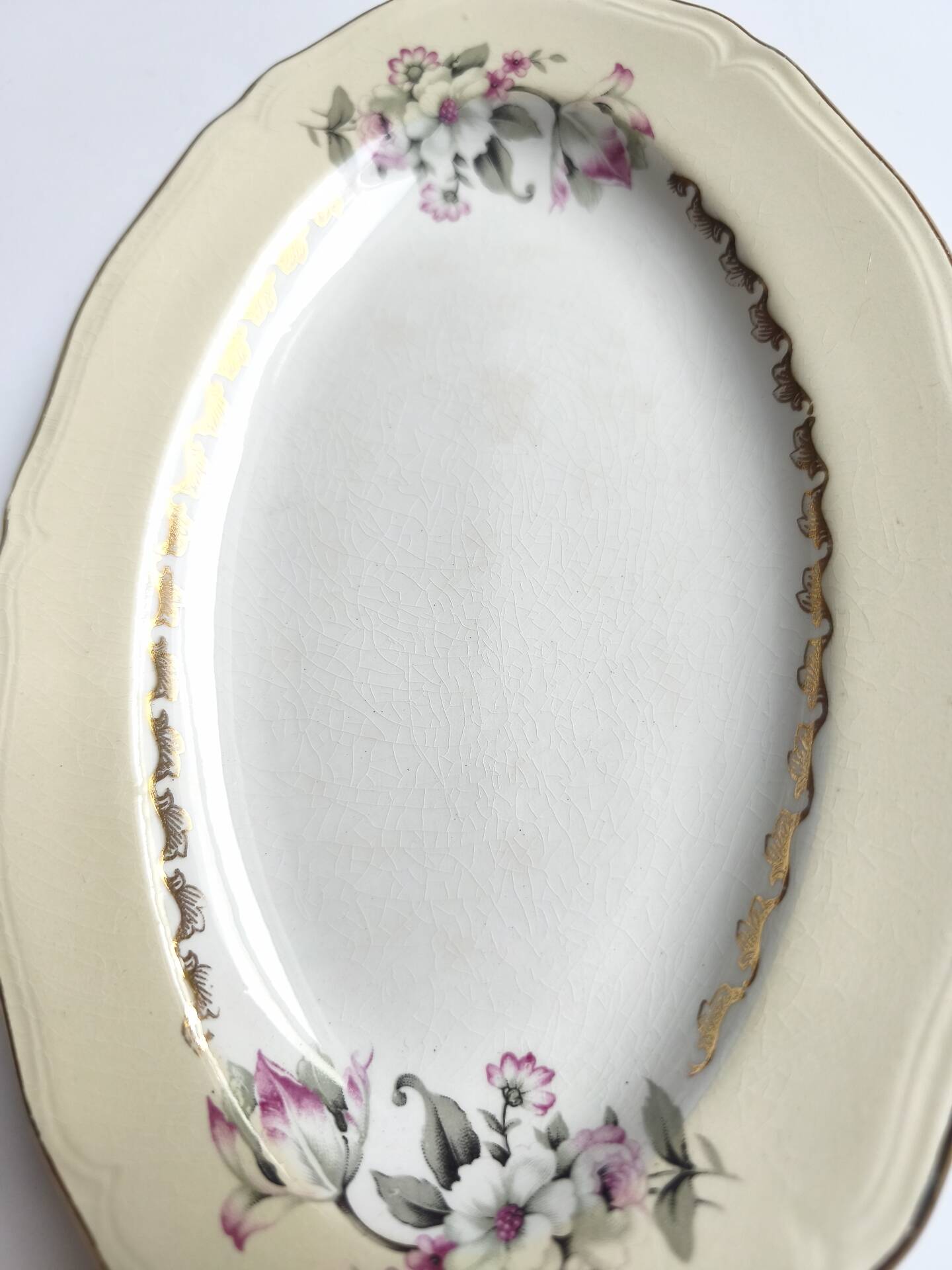 Ravier vintage L'Amandinoise model Paola white cream flowers