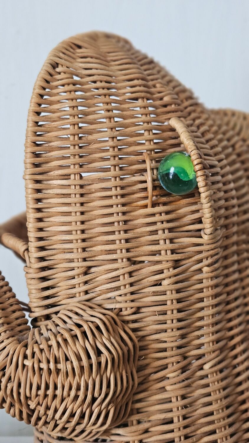 Vintage rattan frog magazine rack