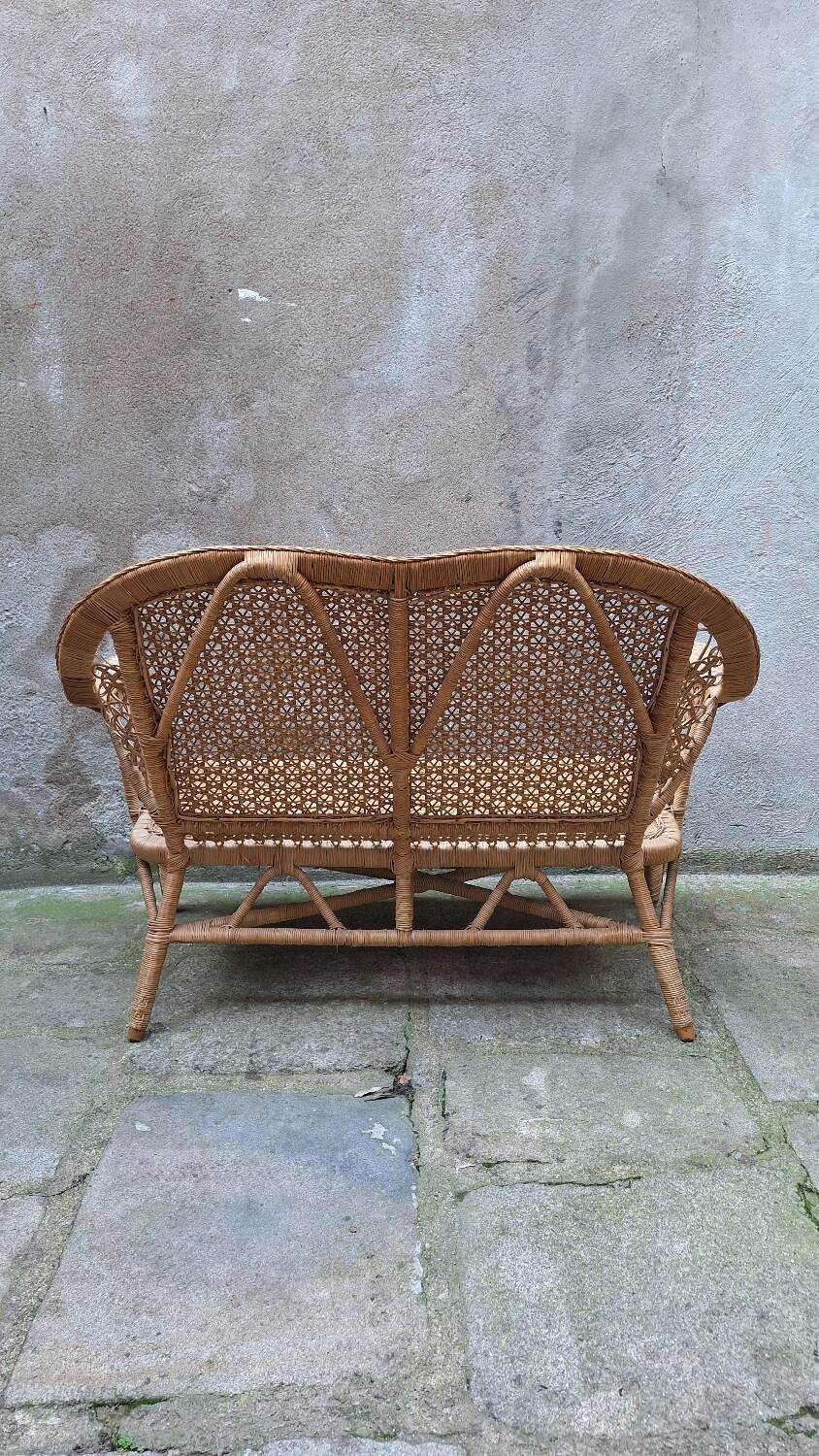 Peacock rattan garden set with bench and armchair