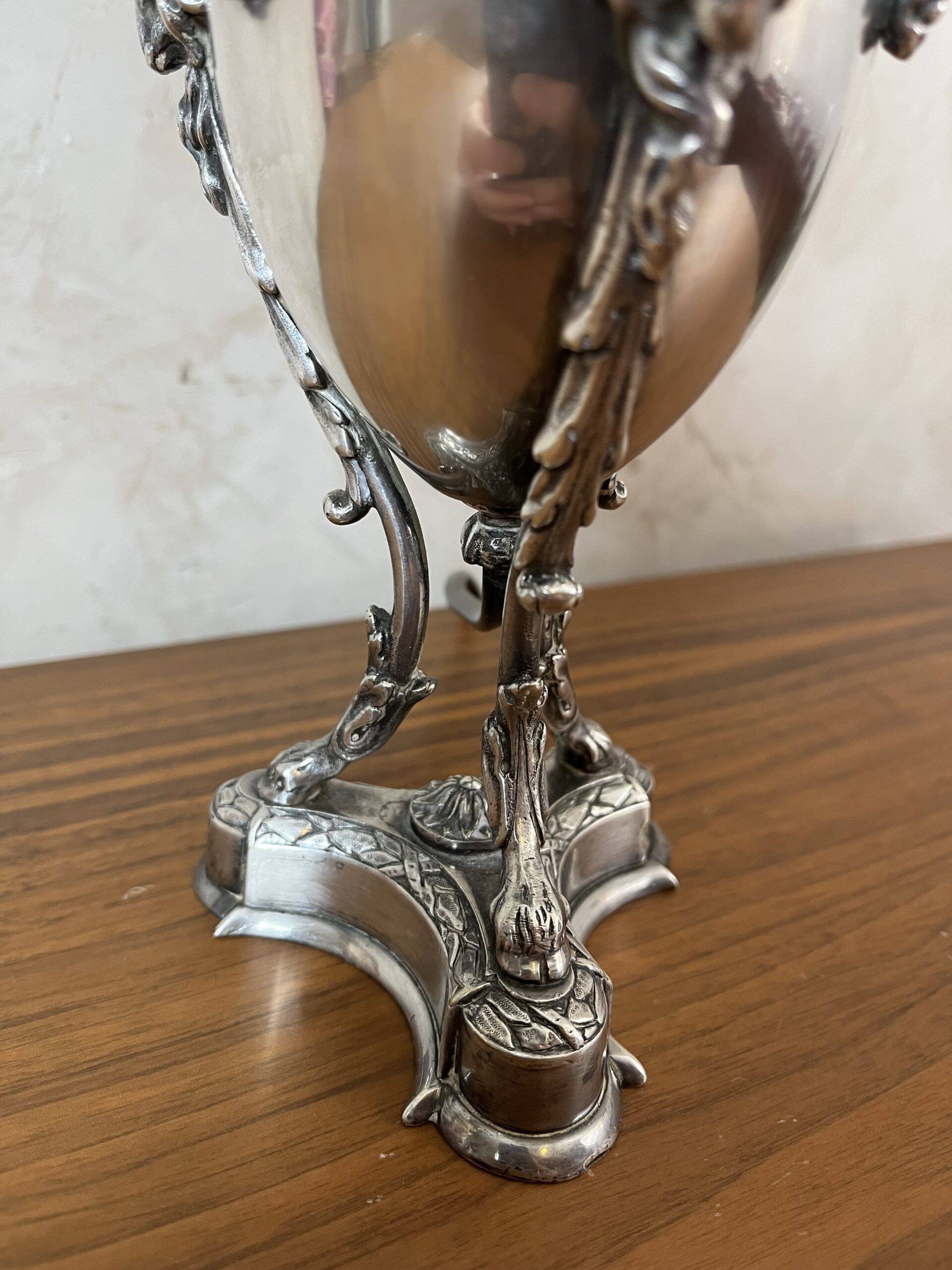 Lampe en métal argenté