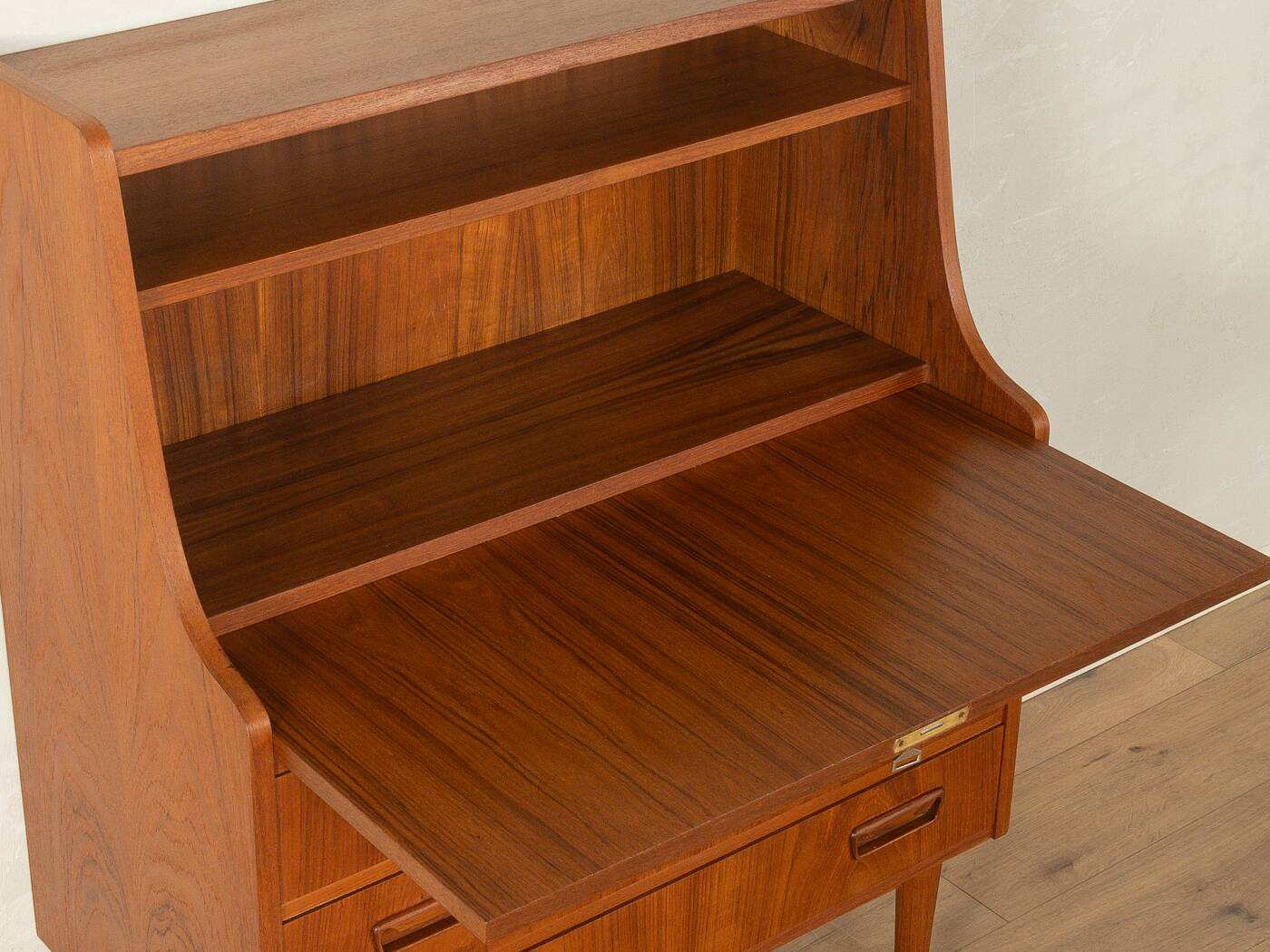 1960s Bureau, Gunnar Nielsen Tibergaard