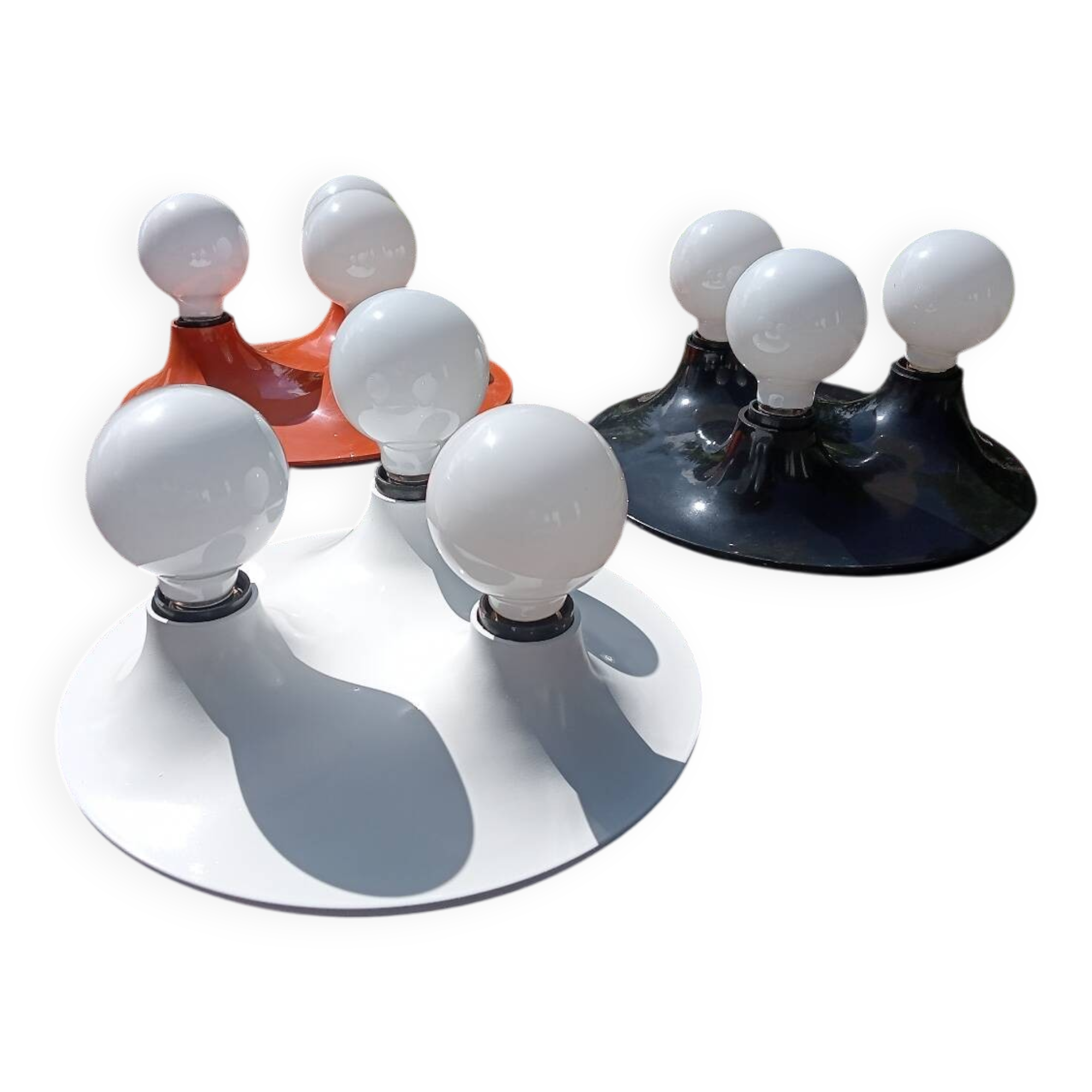 Lot of Artemide wall lights. Vico Magistretti