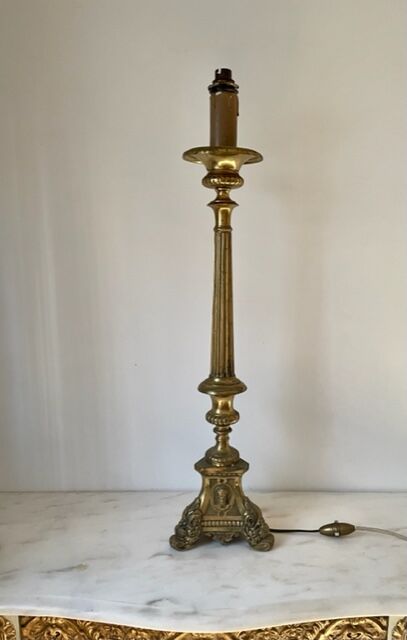 Lamp pique candle gilded bronze 60 cm, nineteenth century.