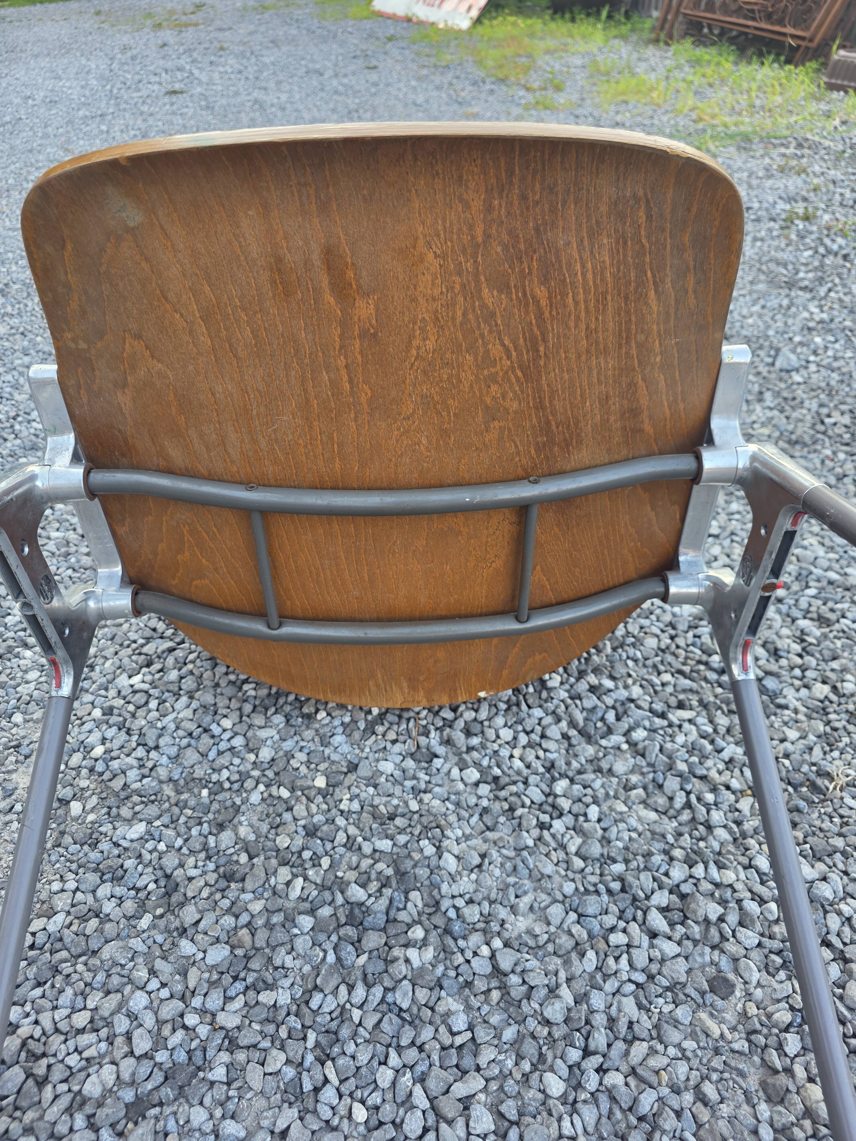 Paire de chaises "DSC 106" par Giancarlo Piretti pour Castelli, 1960