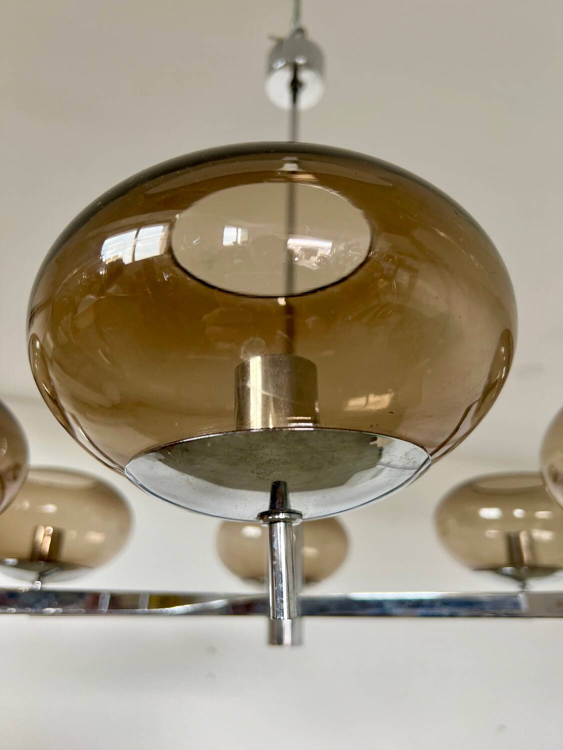 Old 6-light chandelier designed by Sciolari in chrome metal and smoked glass, 70s vintage