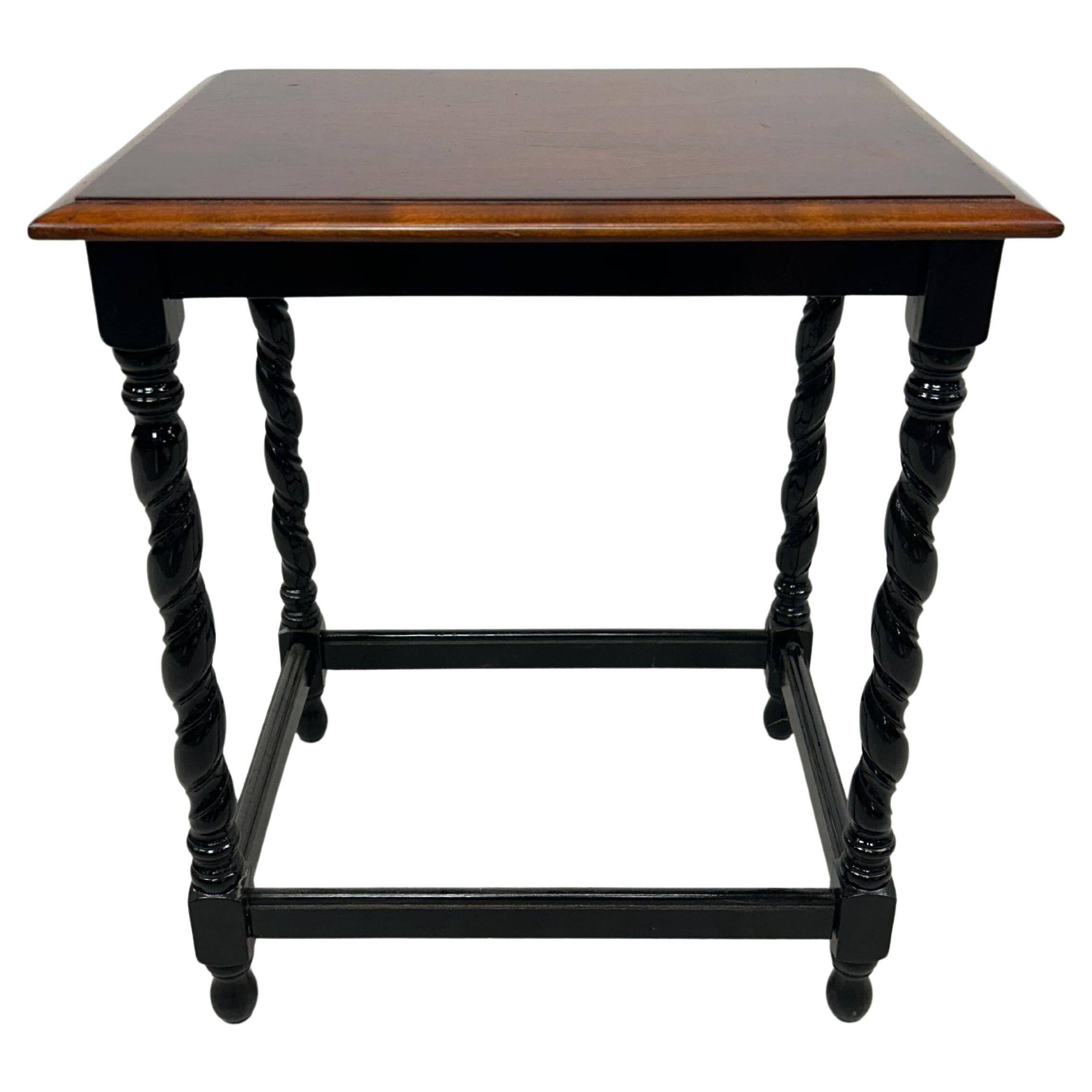 Small pedestal/plant