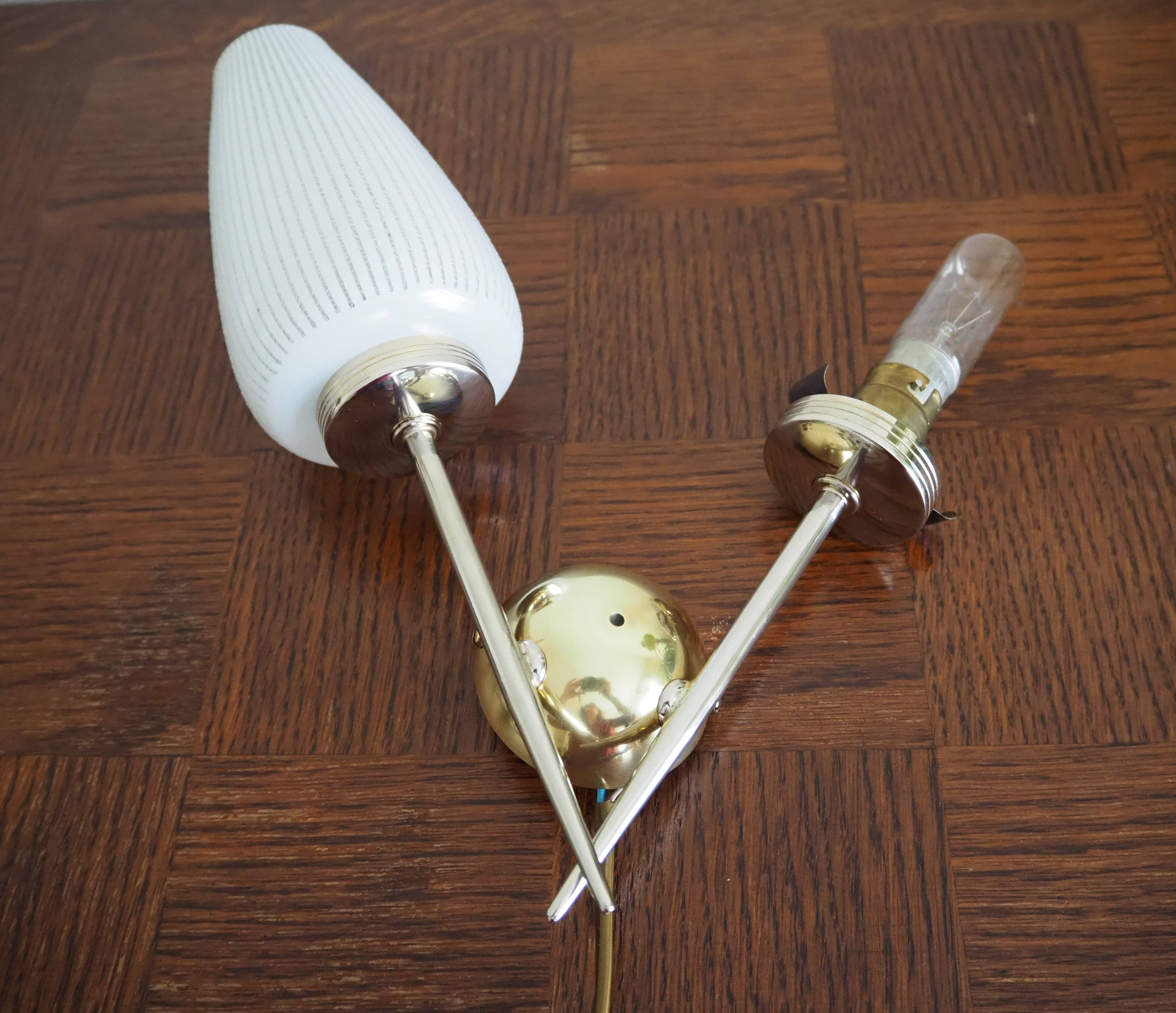 Double brass wall lamp from the 1960s - White glass globe