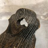 Chaise basse tripode brutaliste en bois