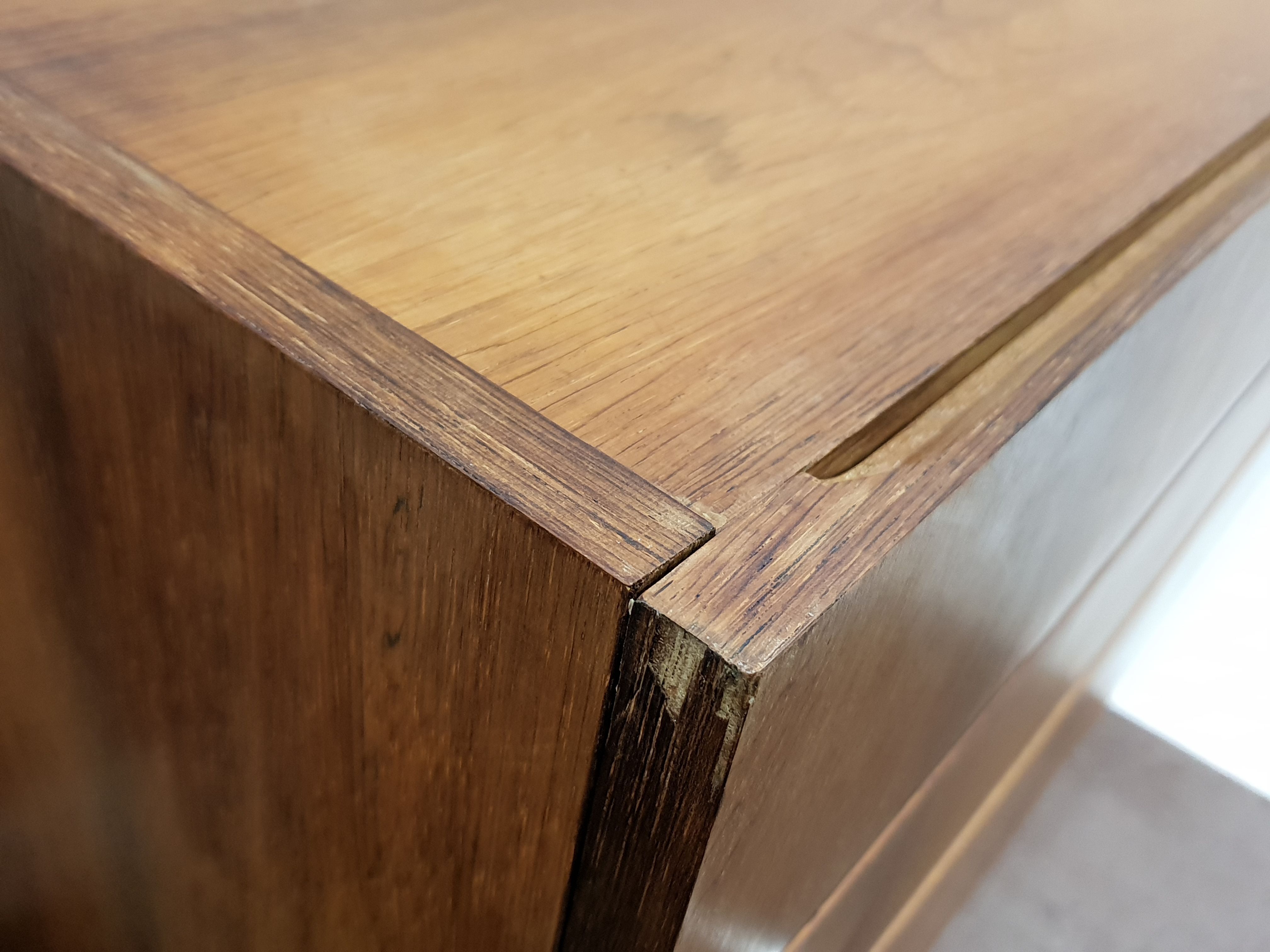 1960 chest of drawers