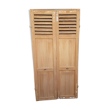Pair of shutters