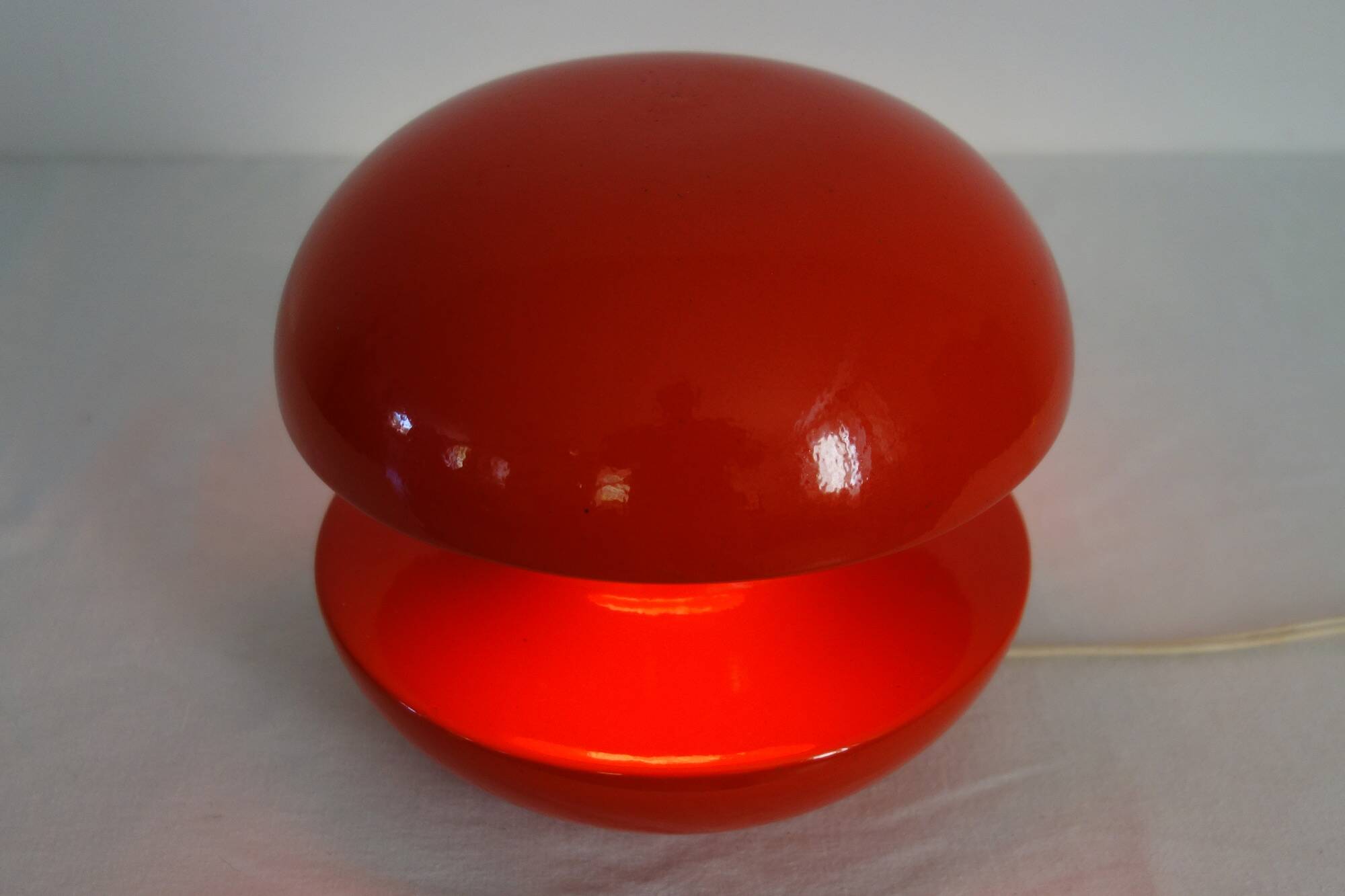 Vintage red ceramic diabolo lamp