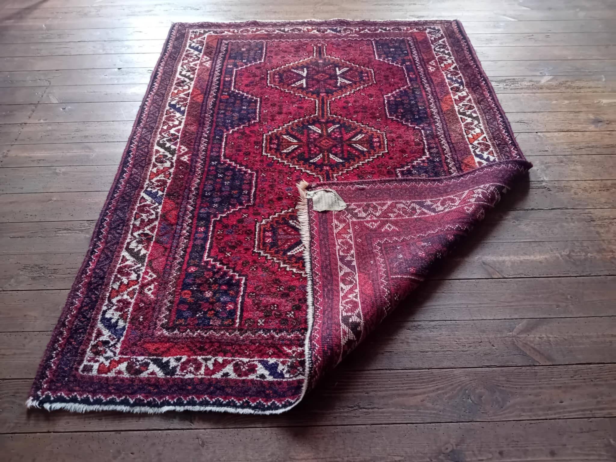 Handmade Persian Qashqai rug 172x125cm
