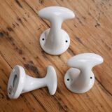 Set of 3 porcelain hooks