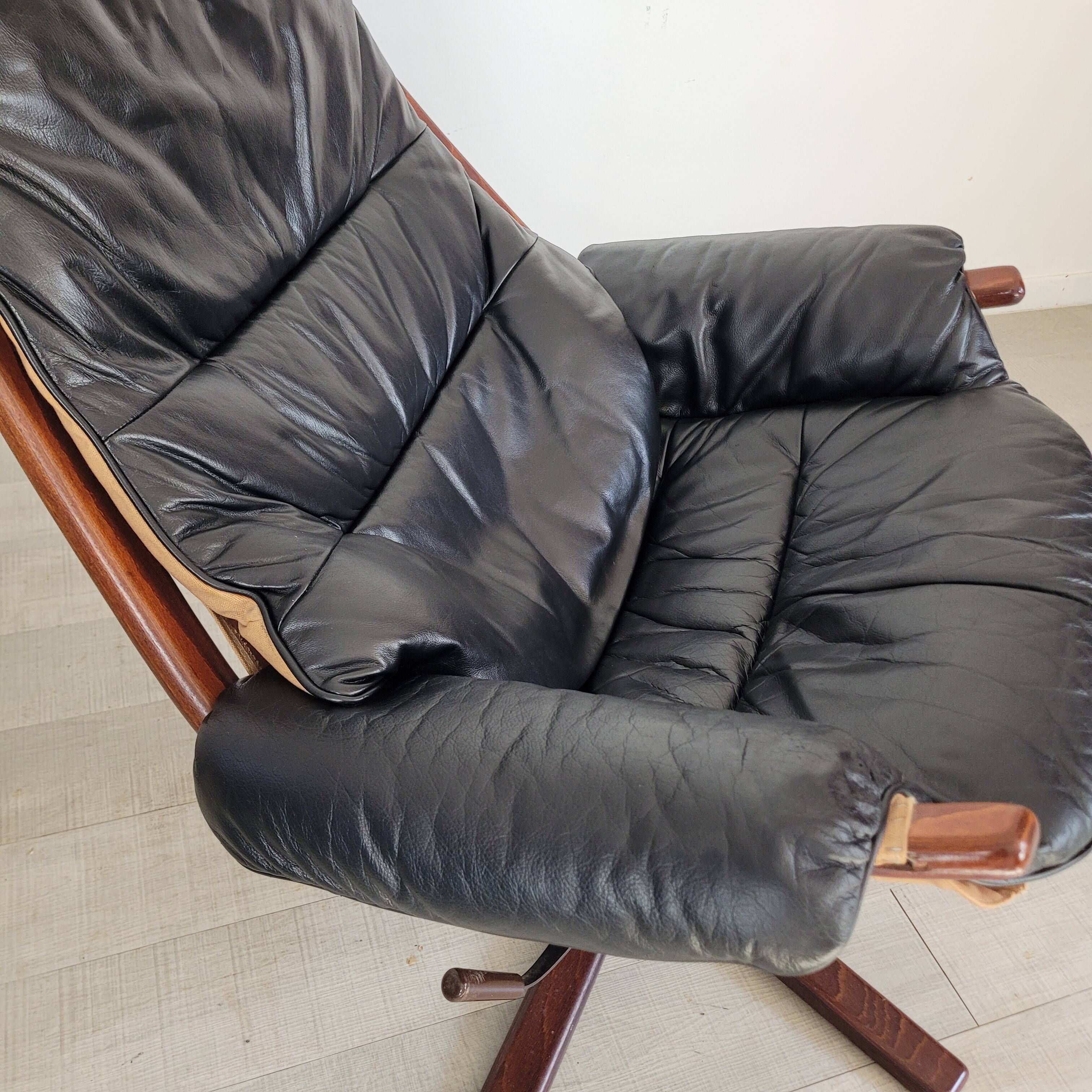 Vintage Göte Mobler 1960s swivel and reclining lounge chair