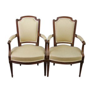 Paire de fauteuils cabriolet louis XVI en bois mouluré