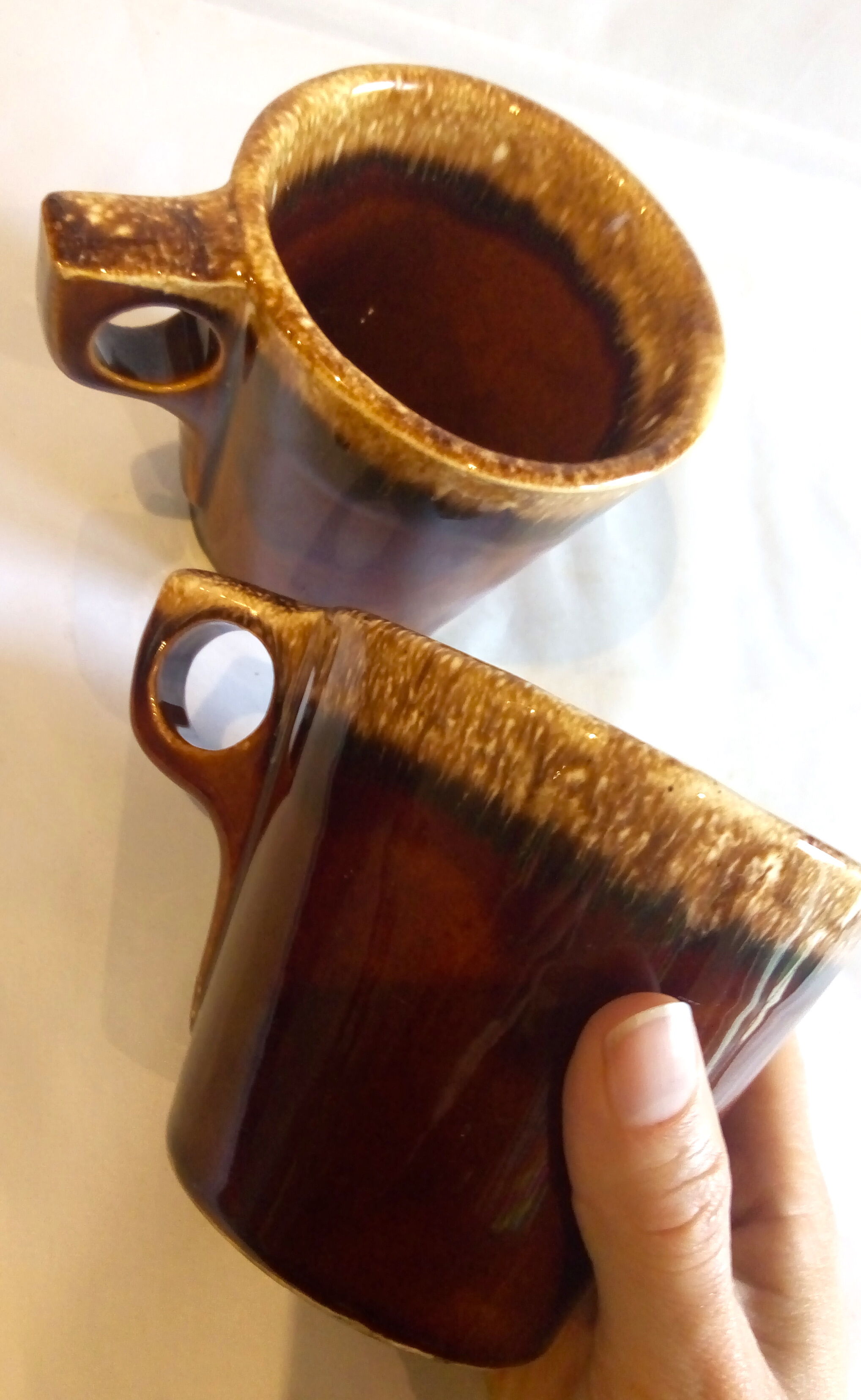 Duo of American mugs caramel tint