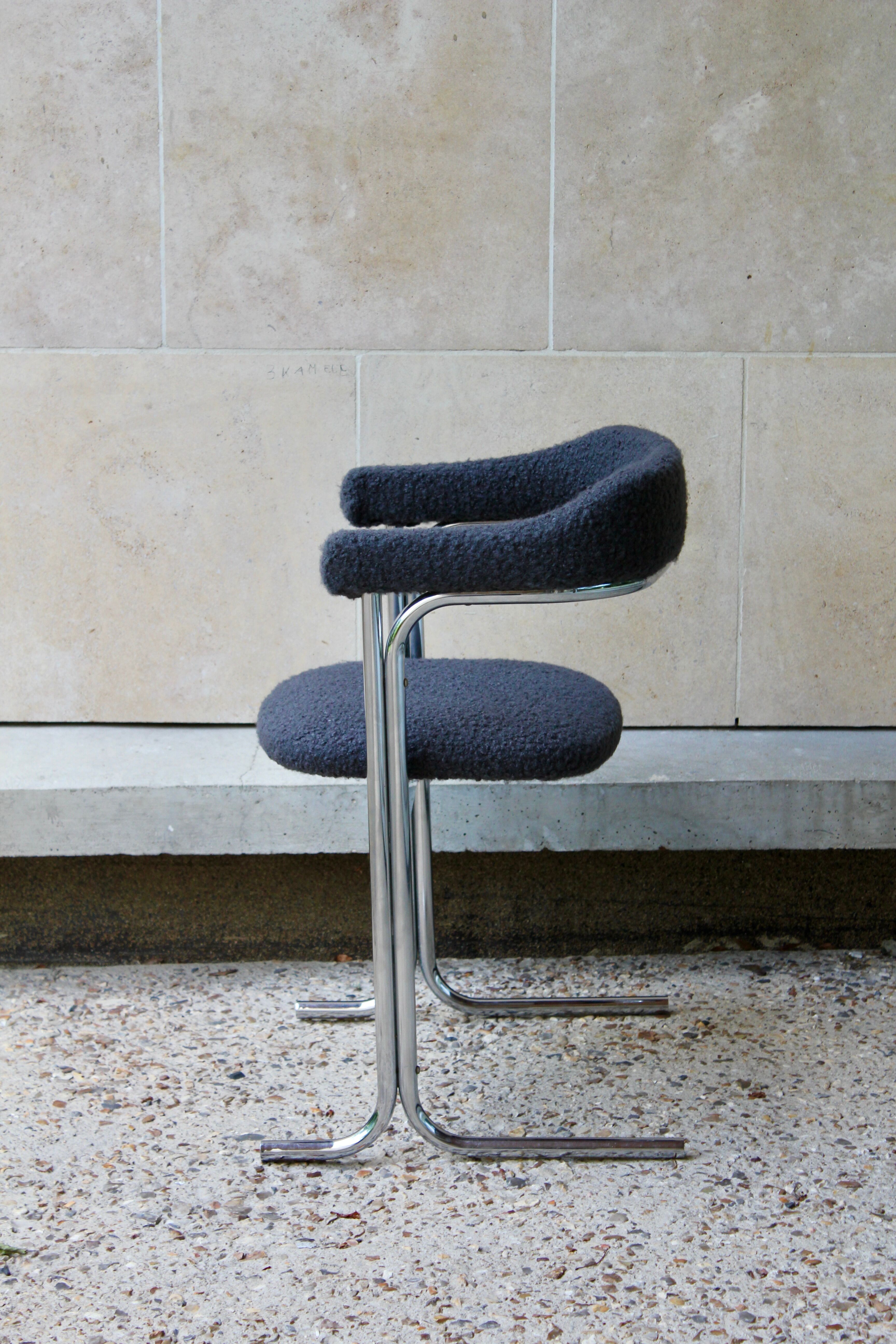 Set of 4 Space age chairs, chrome steel and buckle fabric