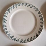 12 assiettes plates Choisy le Roi en terre de fer modèle 1212
