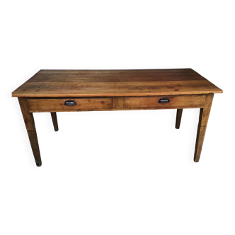 Farm table