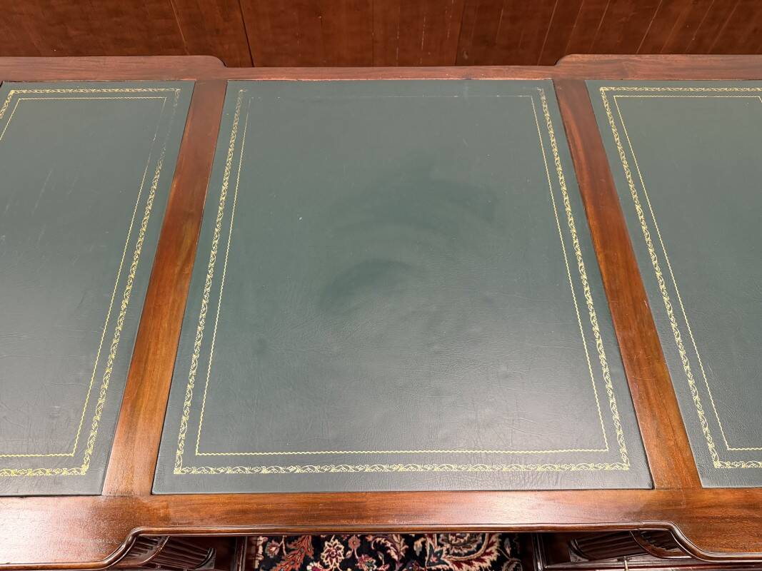 Classic English Partnerdesk Desk