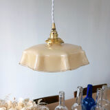 Suspension opaline