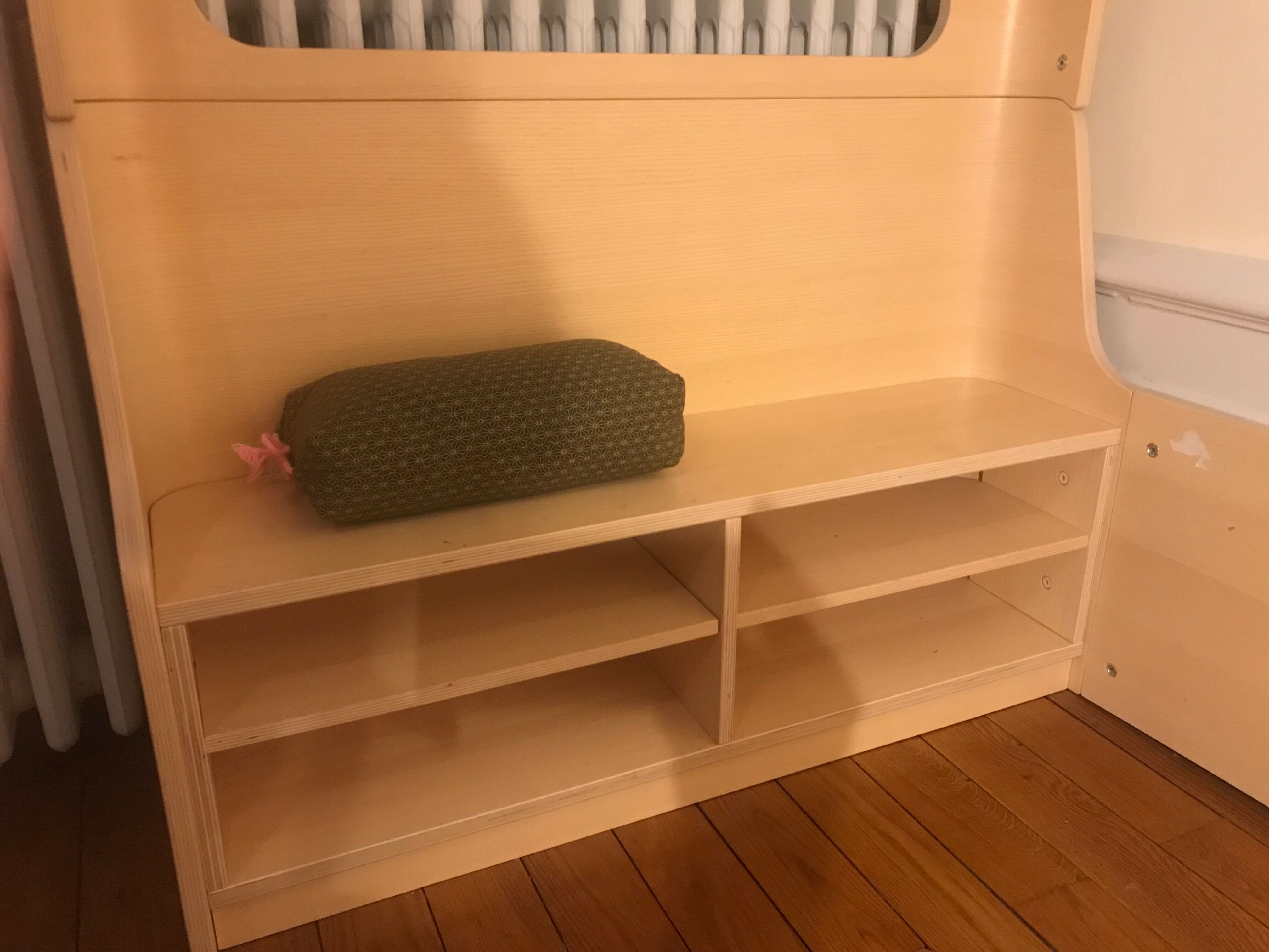 Mezzanine bed mild wild