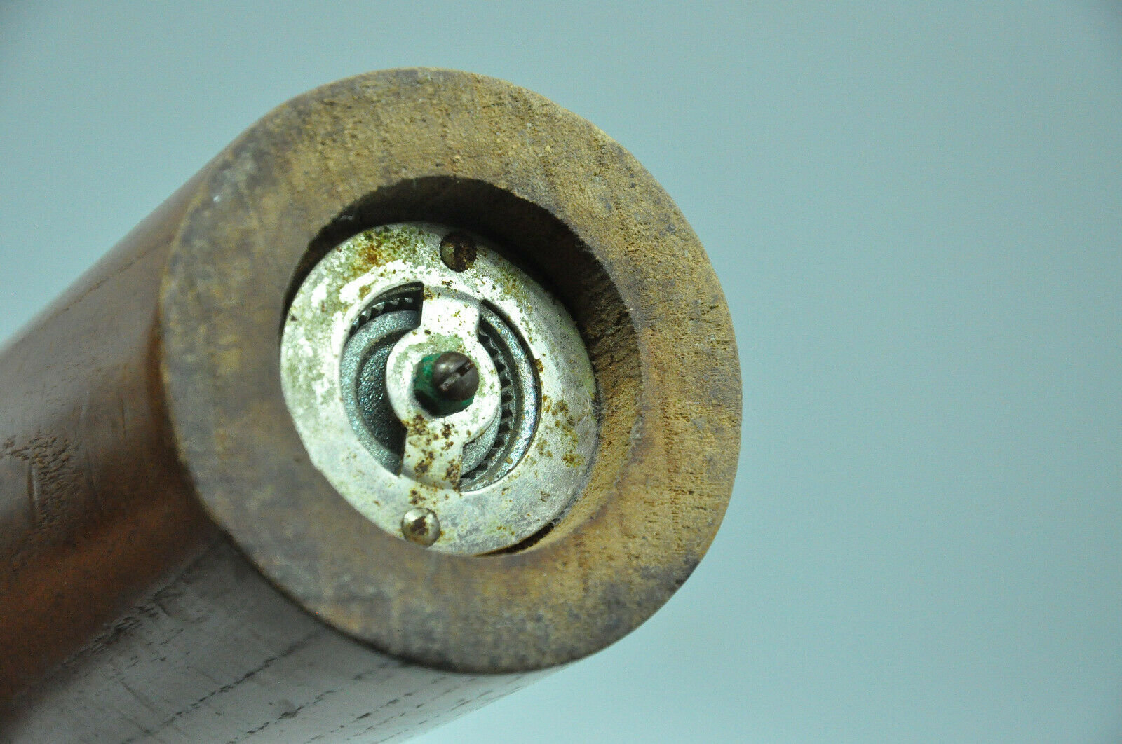 Functional wooden pepper mill deco collection