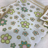 Vintage rectangular tablecloth & 8 towels