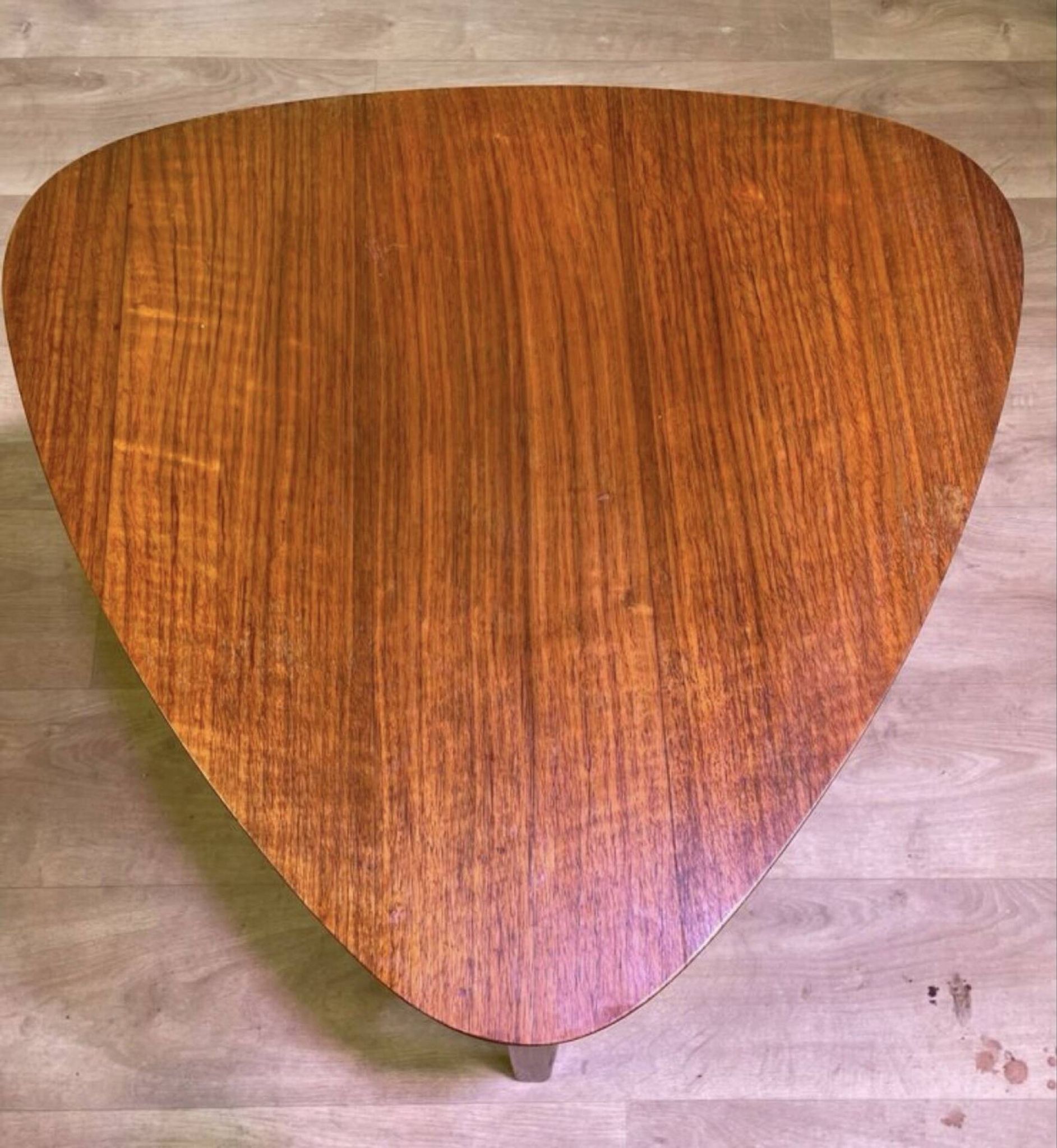 Guéridon tripode Bow Wood par Steiner