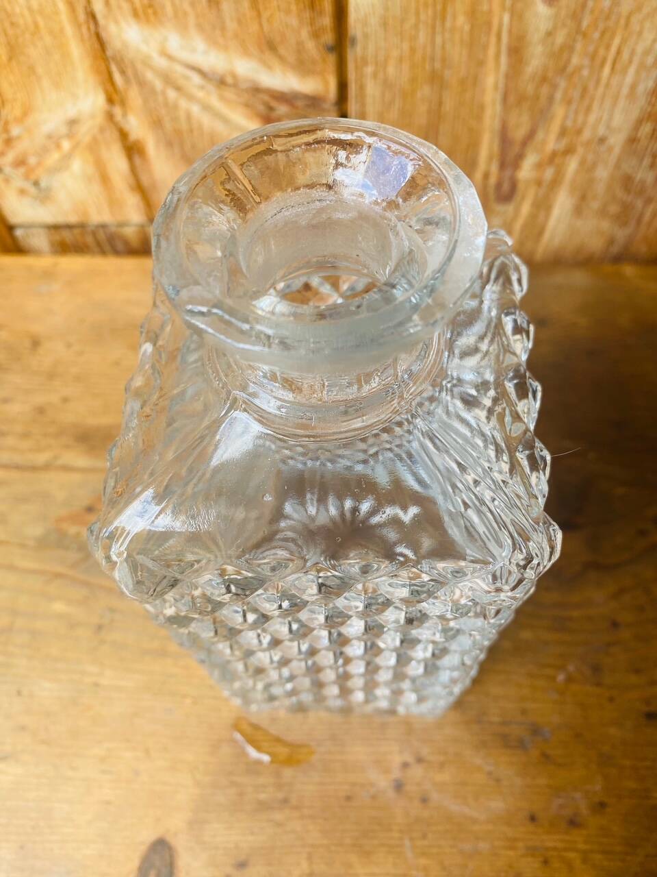 Diamond point crystal whiskey decanter