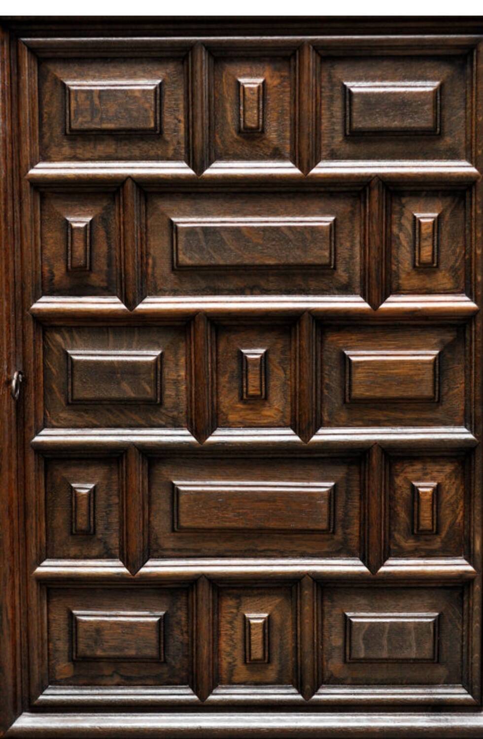 Spanish Brutalist Buffet