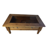 Table basse vitrée en pin.