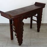 Antique altar console decorated, China early 20th century