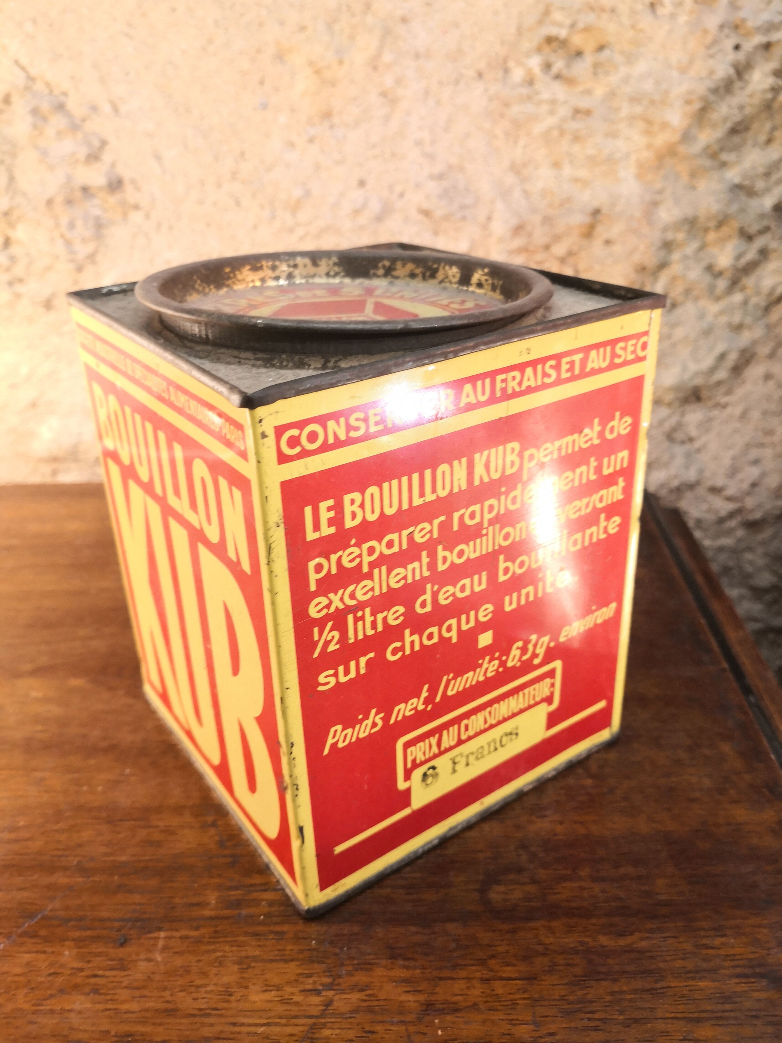 Boite bouillon KUB en métal Selency
