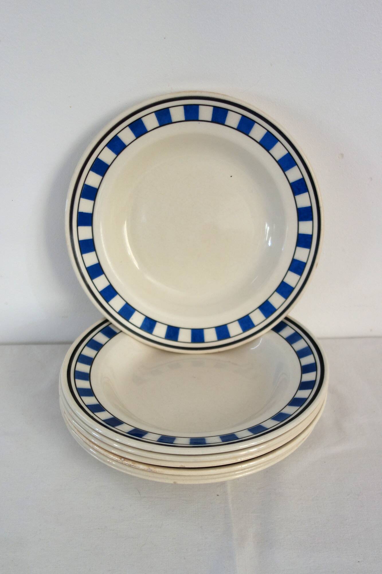 7 plates Faïencerie Nouvelle de Provence 1930s