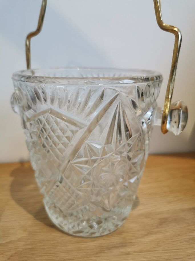 Glass ice bucket