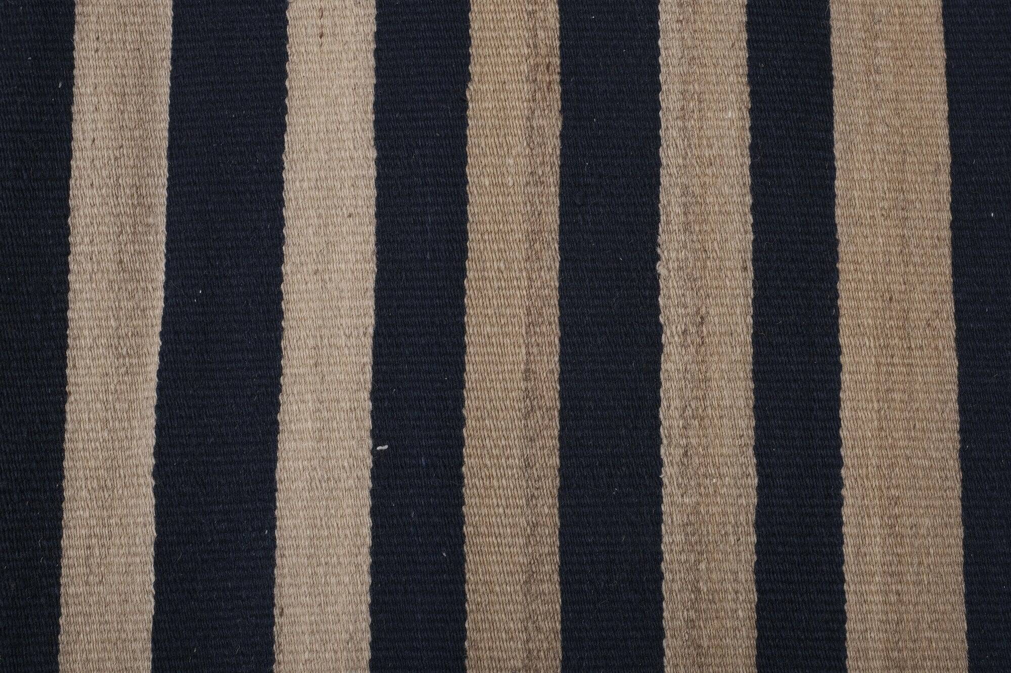Vintage Turkish kilim, handwoven, 335x398 cm.