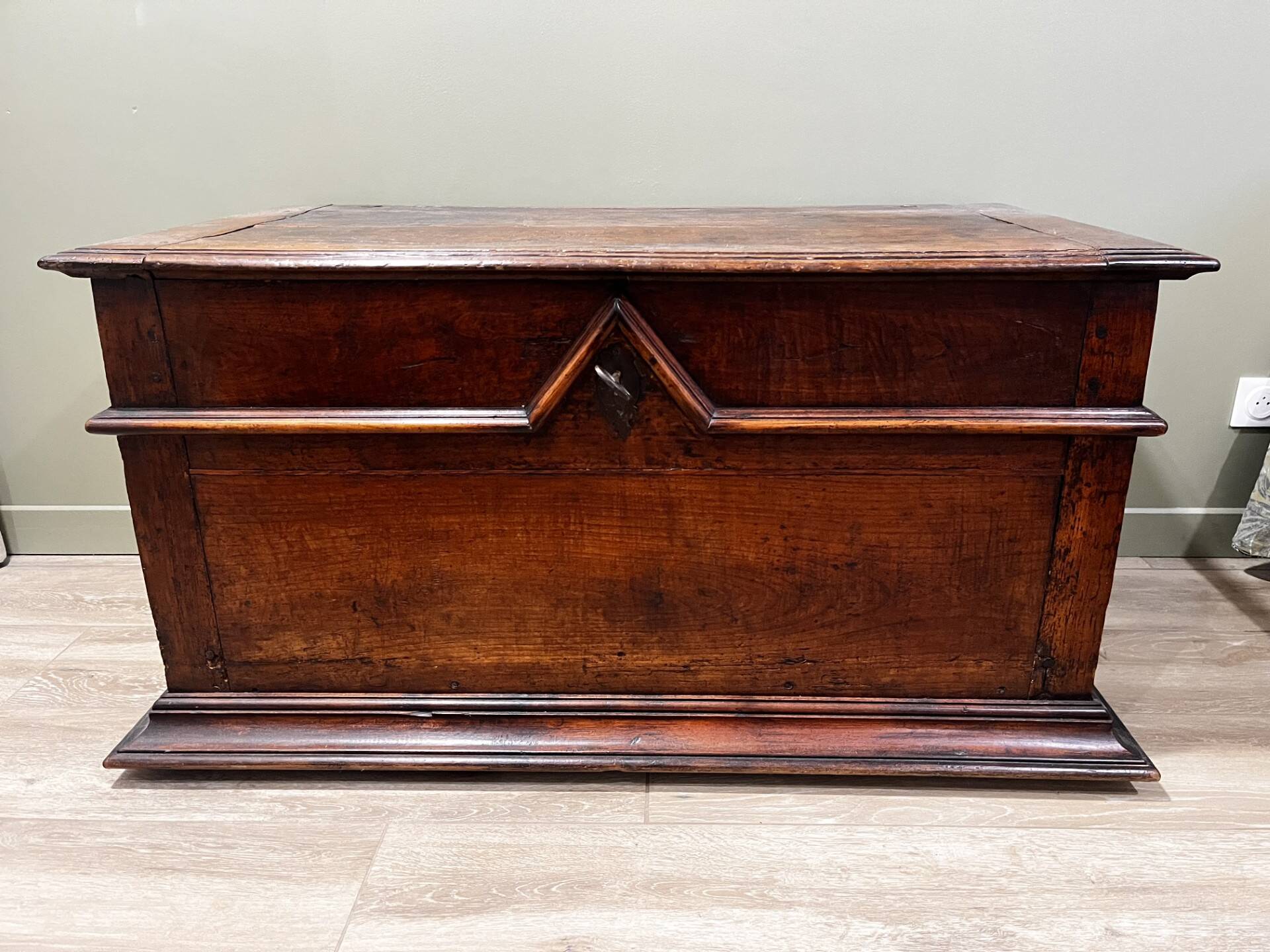 19th-century oak chest