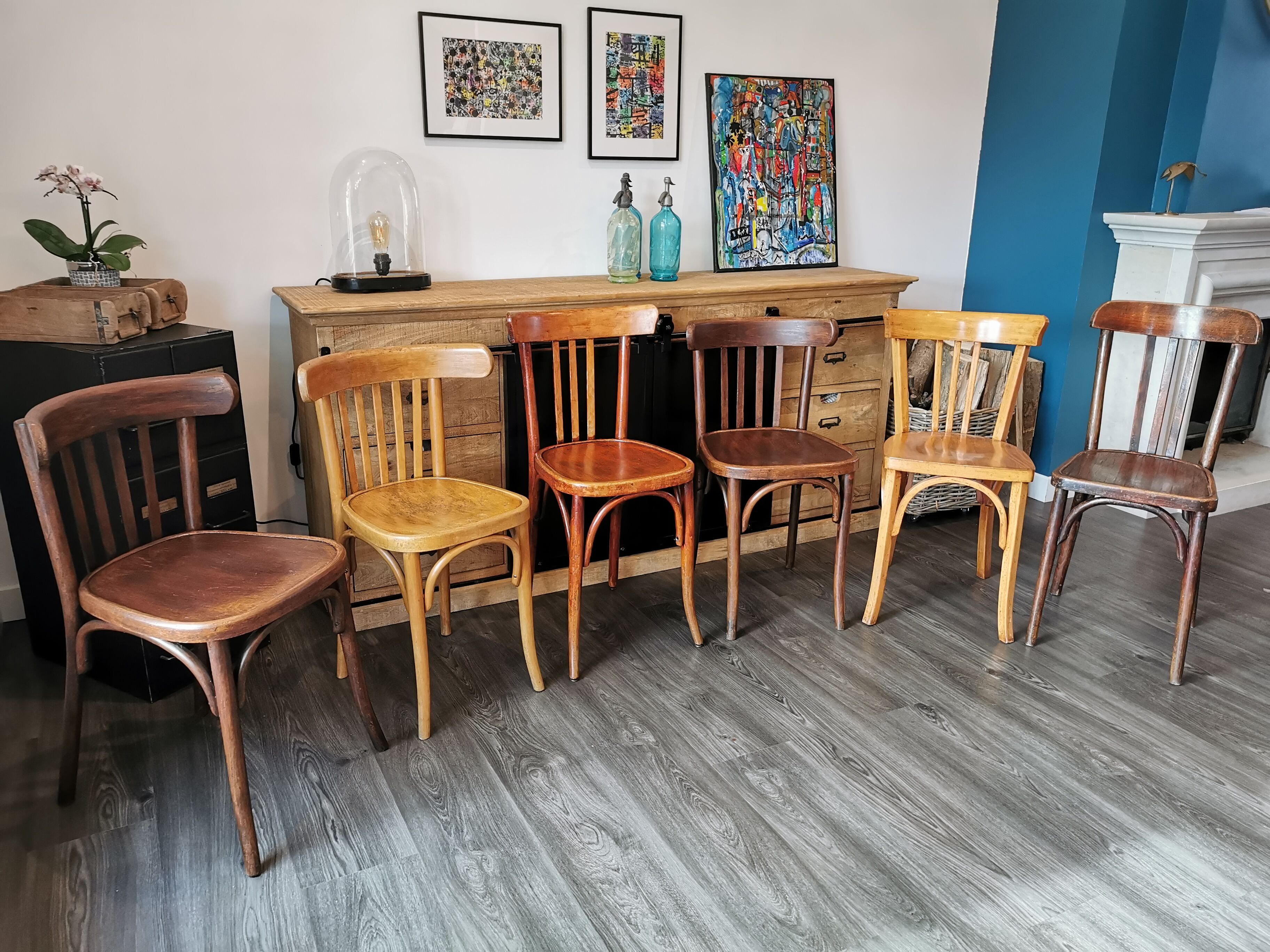 Series of 6 mismatched bistro chairs Mahieu and Luterma