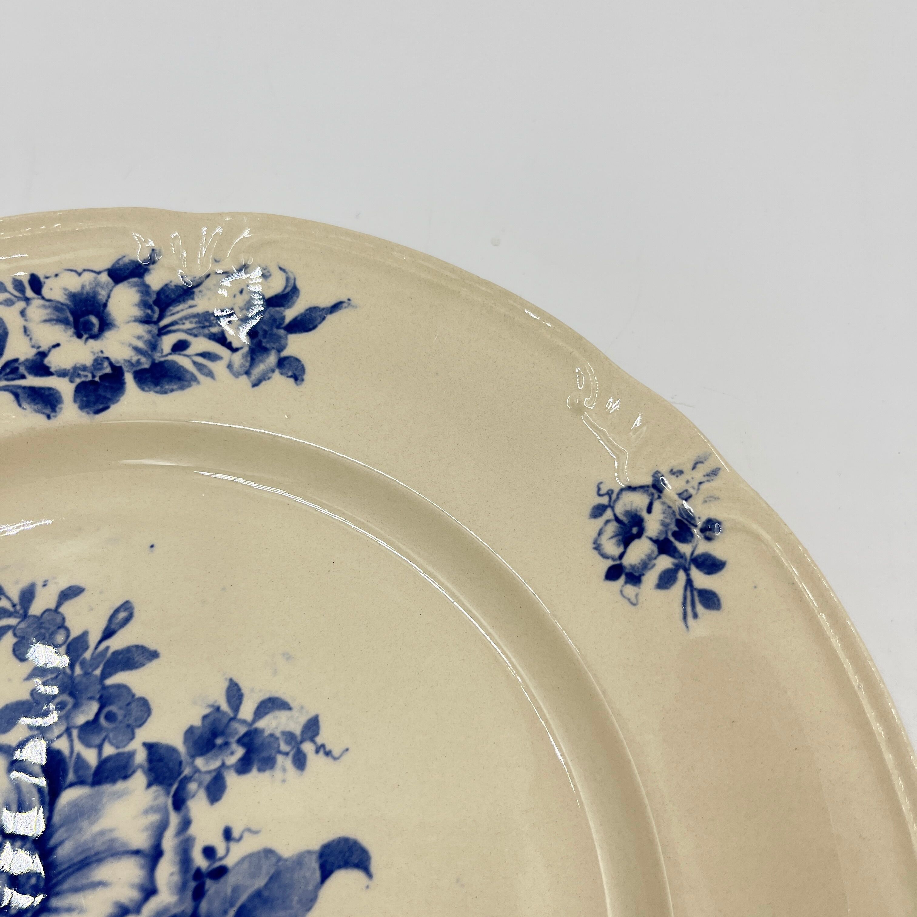 Set of 20 plates Boch Frères décor Rhodia