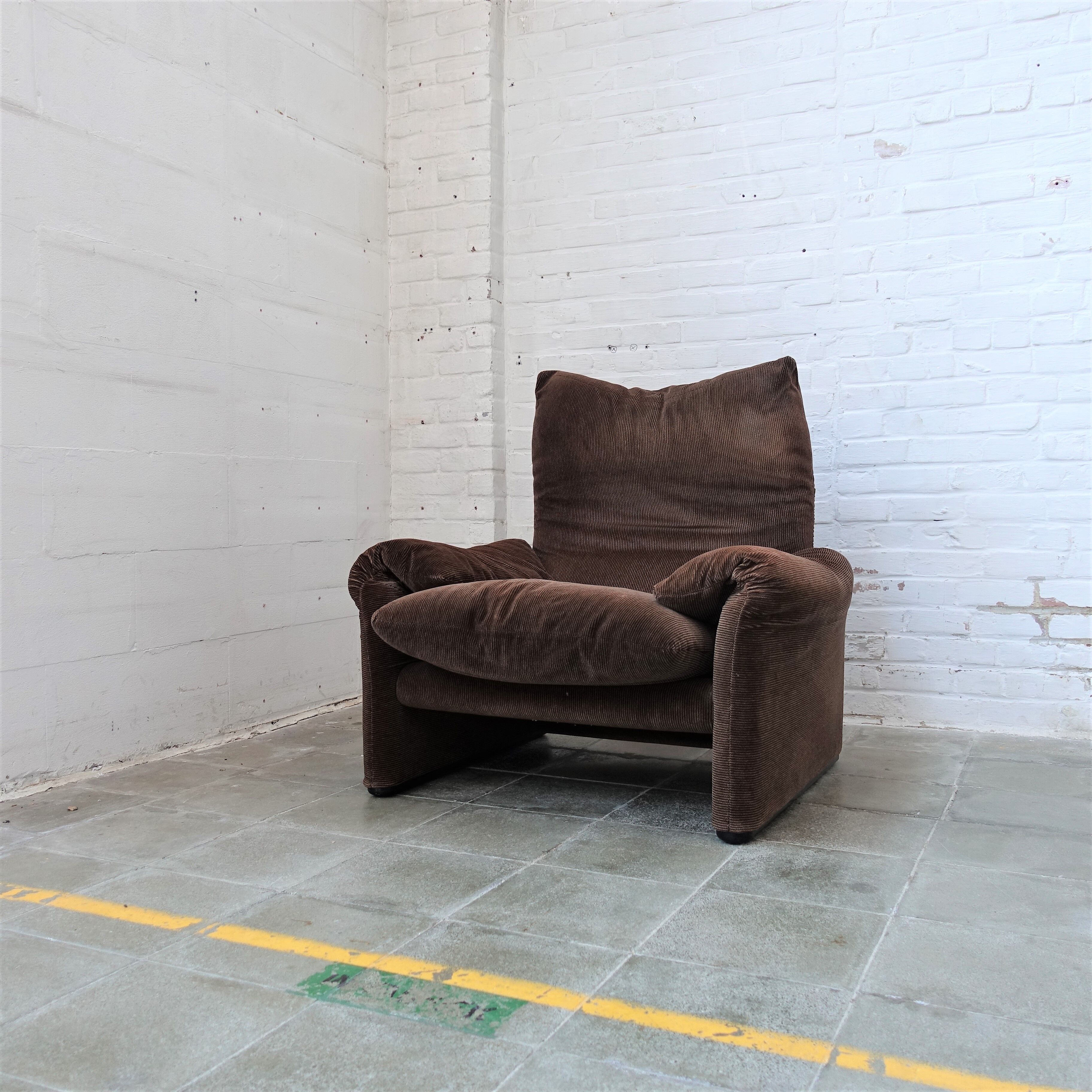 Maralunga armchair by Vico Magistretti for Cassina 1970