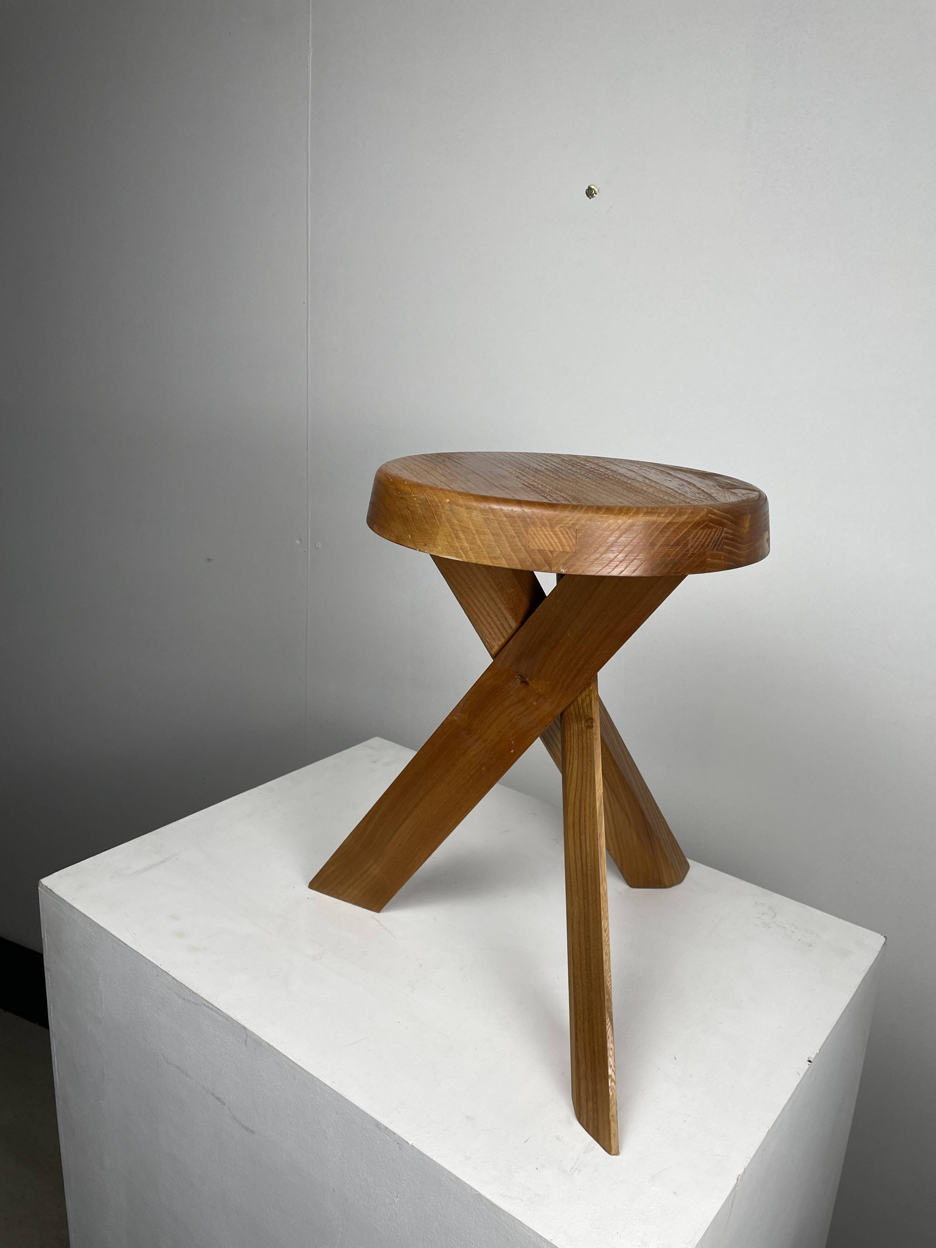 Tabouret chapo s31 en orme massif