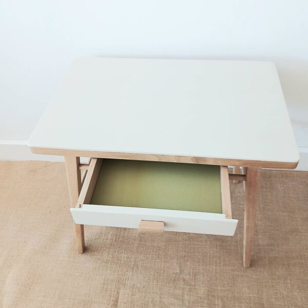 Bureau et chaise enfant baumann