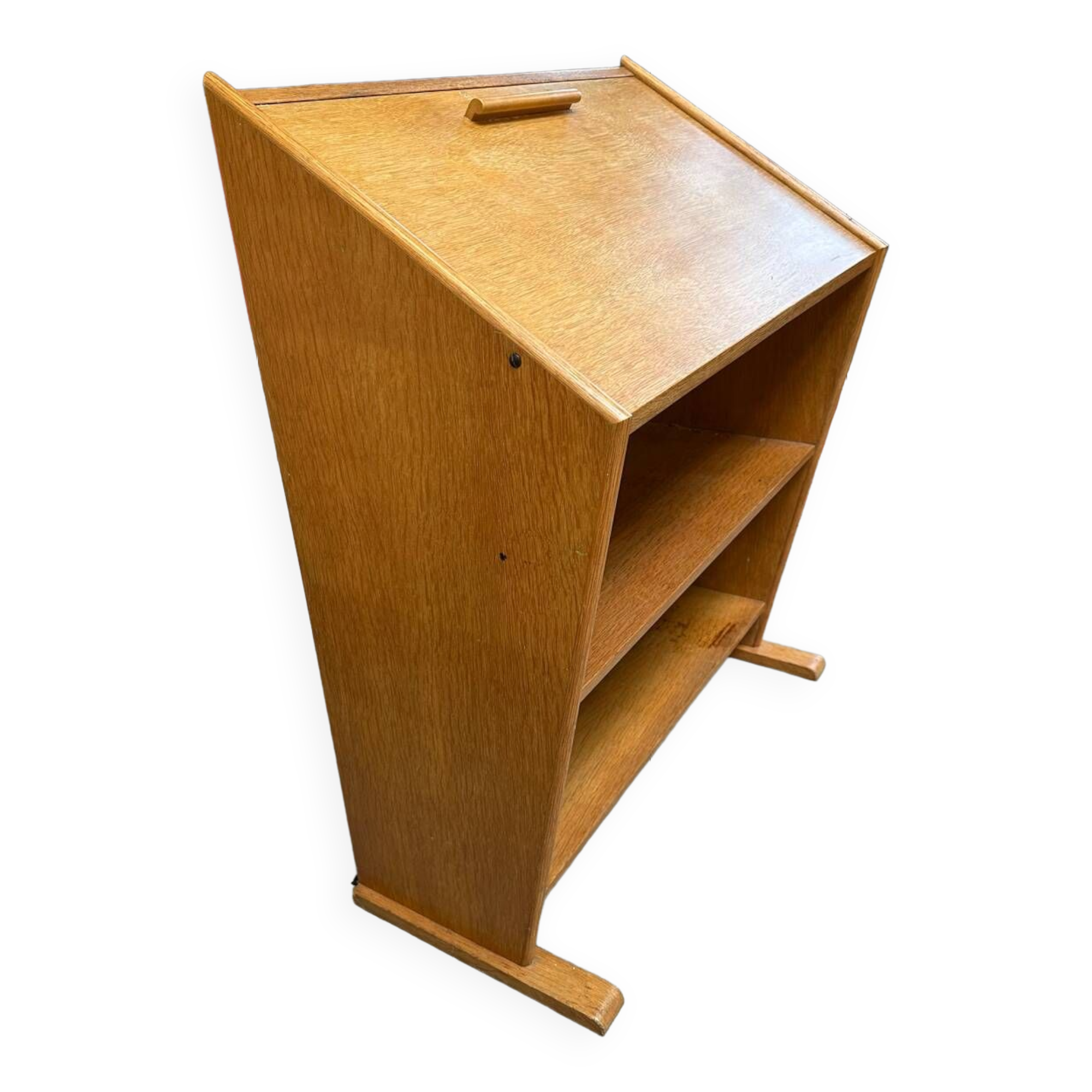 Secrétaire Cor Alons