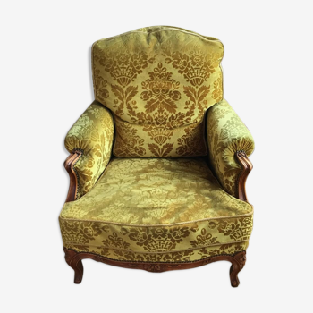 Fauteuil en velours jaune doré et merisier style Louis XV