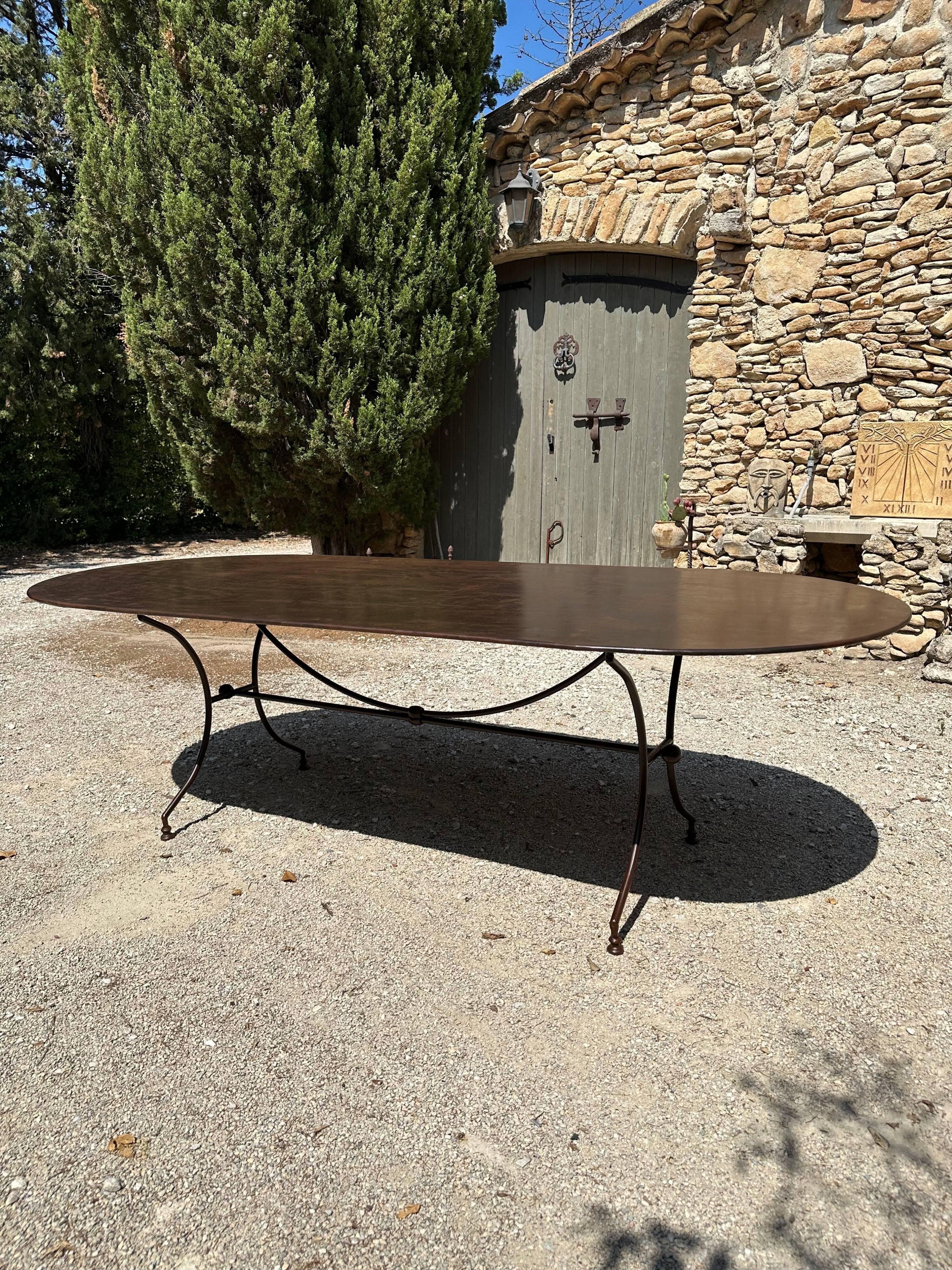 Table de jardin en fer forgé