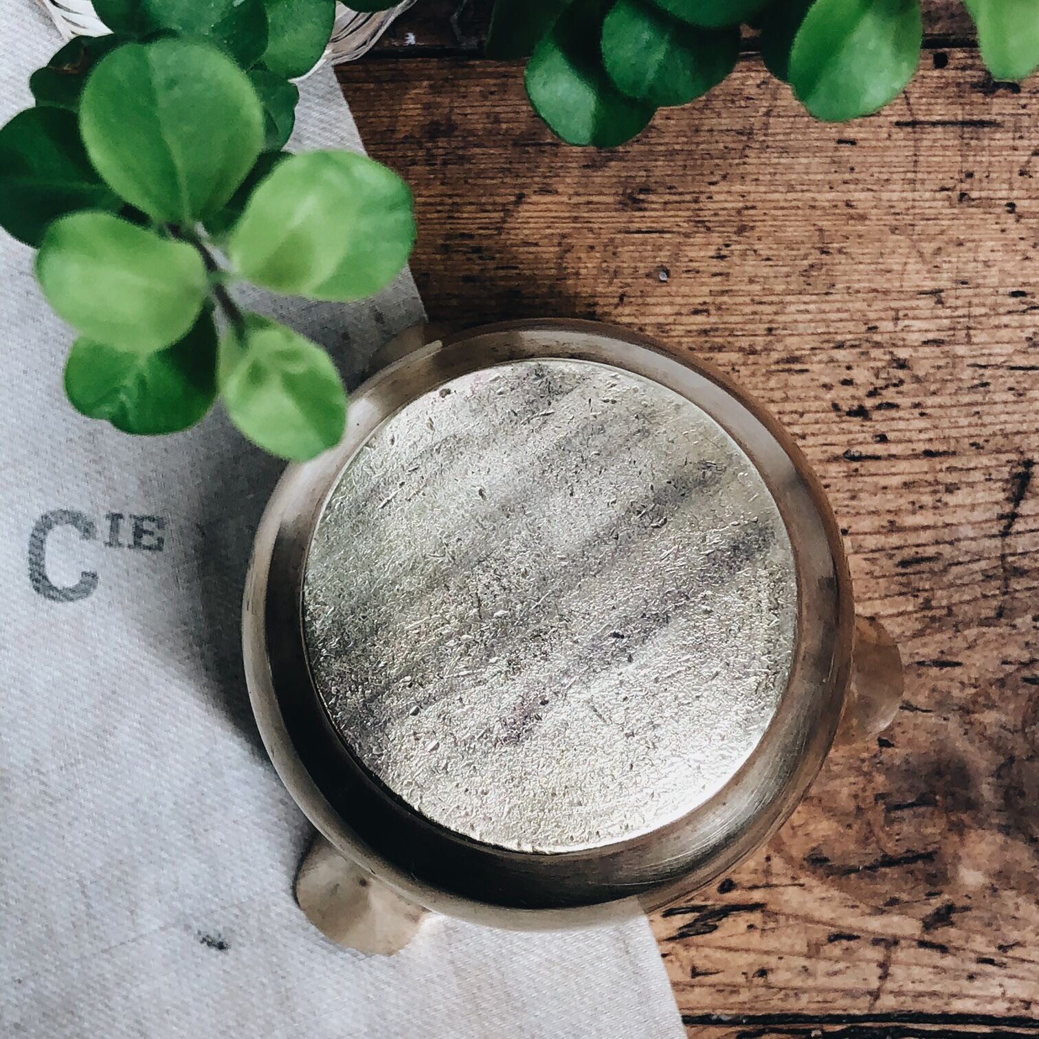 Brass ashtray 3 notches