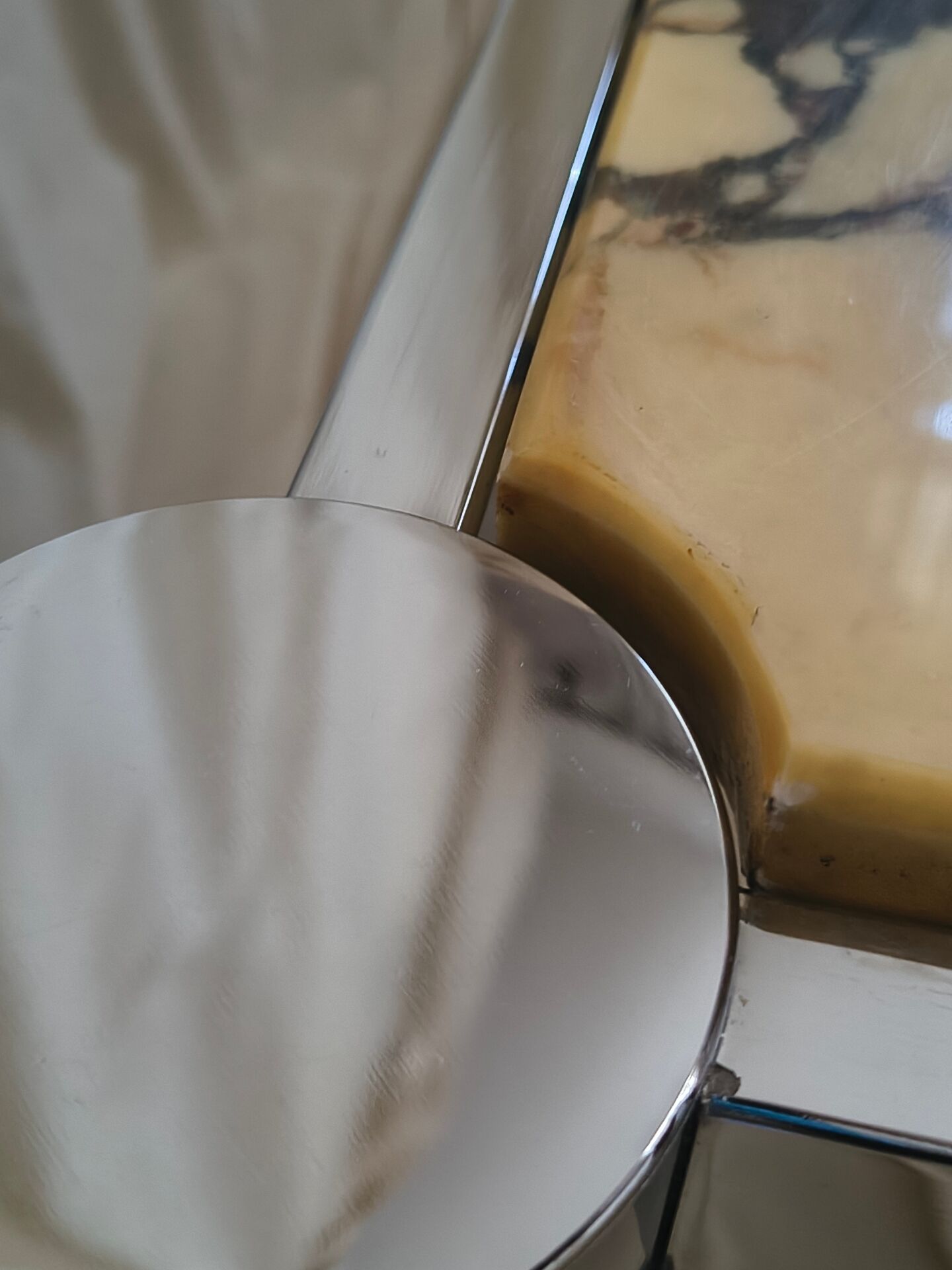 Table basse marbre de Calacatta fin 1970