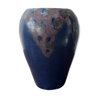 Blue vase with inclusion
