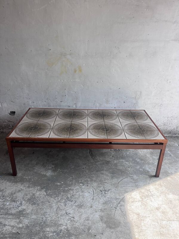 Table basse XL danoise avec carreaux en céramique, Danemark, années 1970.